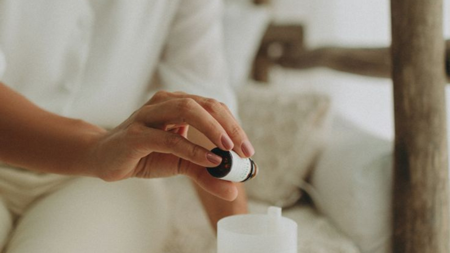 Essential Oils for Hormonal Balance: Supporting Women's Health Naturally