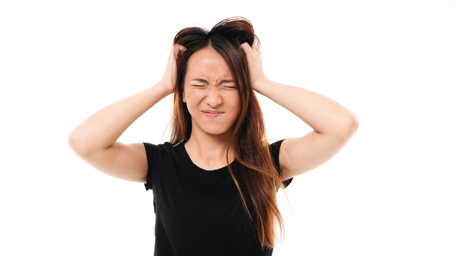 Beauty from the Roots: Nourishing Your Scalp for Dandruff-Free Hair