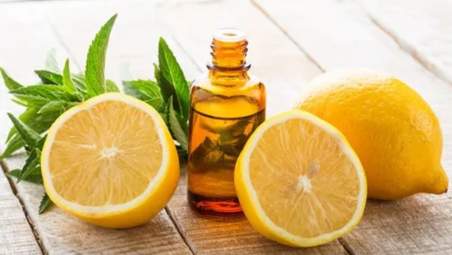 Harnessing the Energizing Benefits of Lemon Essential Oil in Your Daily Routine